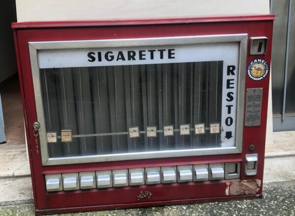 Distributore automatico sigarette anni '70